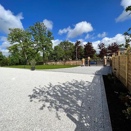 Beautiful 4-Bed Villa In Glasgow Eksteriør bilde