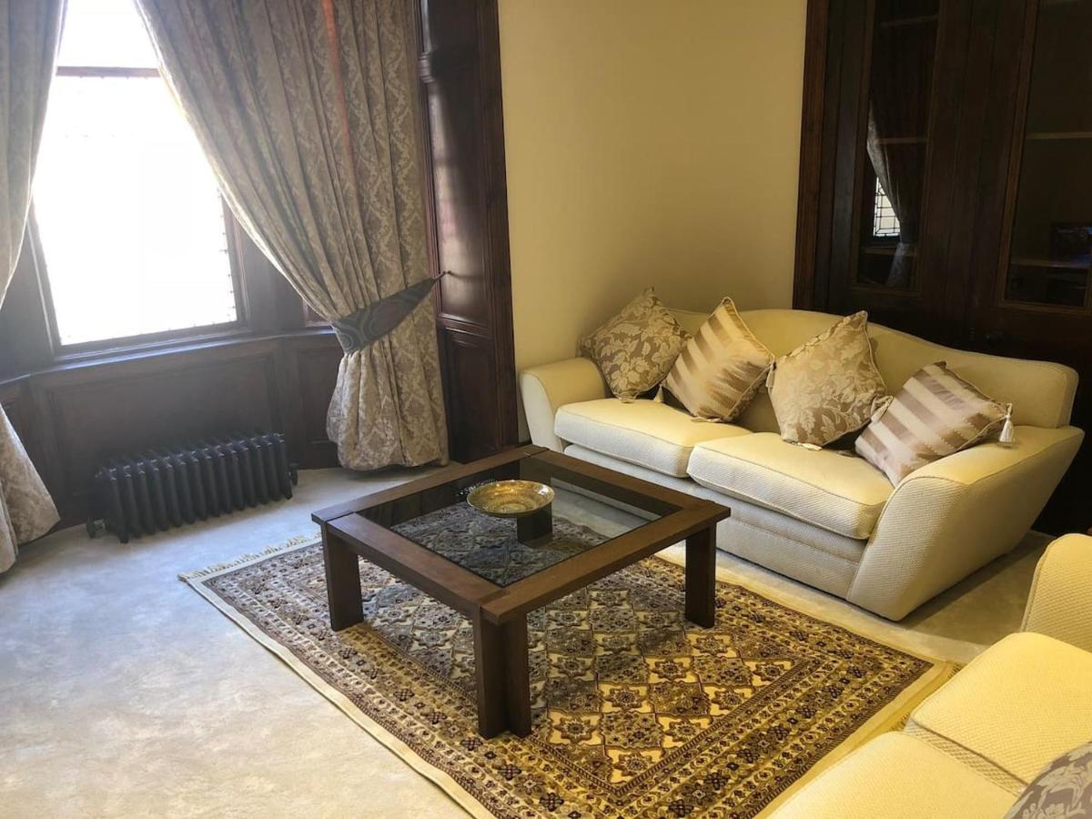 Beautiful 4-Bed Villa In Glasgow Eksteriør bilde