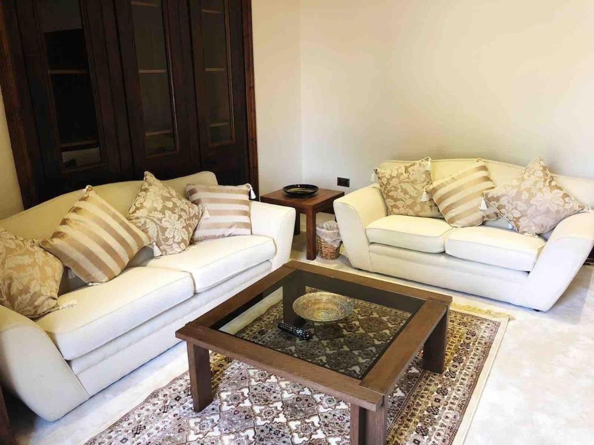 Beautiful 4-Bed Villa In Glasgow Eksteriør bilde