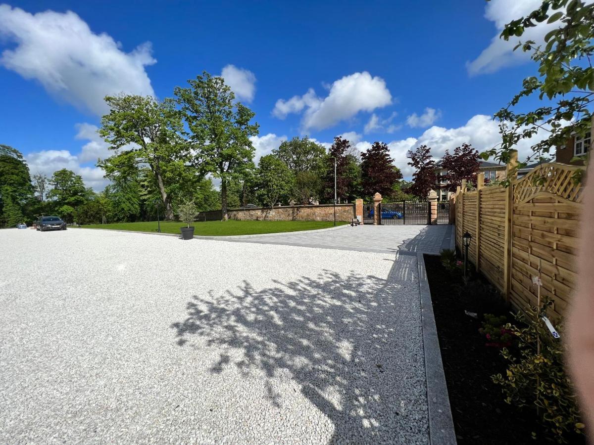 Beautiful 4-Bed Villa In Glasgow Eksteriør bilde